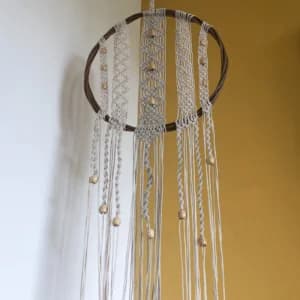 Atrapa sueños tejido en macramé - image 2