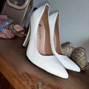 Compra Tacones Altos de Plataforma: Estilo y Elegancia en Cada Paso - image 1