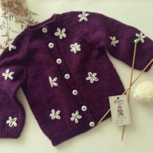 Saquito para niña hecho a mano - image 1