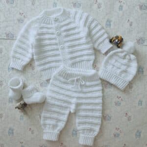 Newborn Baby Trousseau 1-3 Months: Customizable Hypoallergenic Wool Set - Footmuff, Pants, Hat, Booties - image 4
