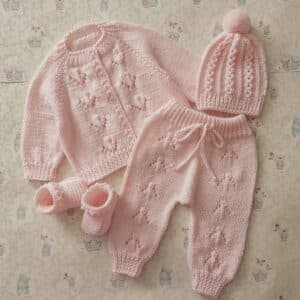 Newborn Baby Trousseau 1-3 Months: Customizable Hypoallergenic Wool Set - Footmuff, Pants, Hat, Booties - image 1