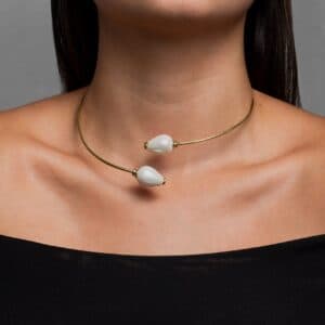 Gargantilla en oro y doble perla - image 1